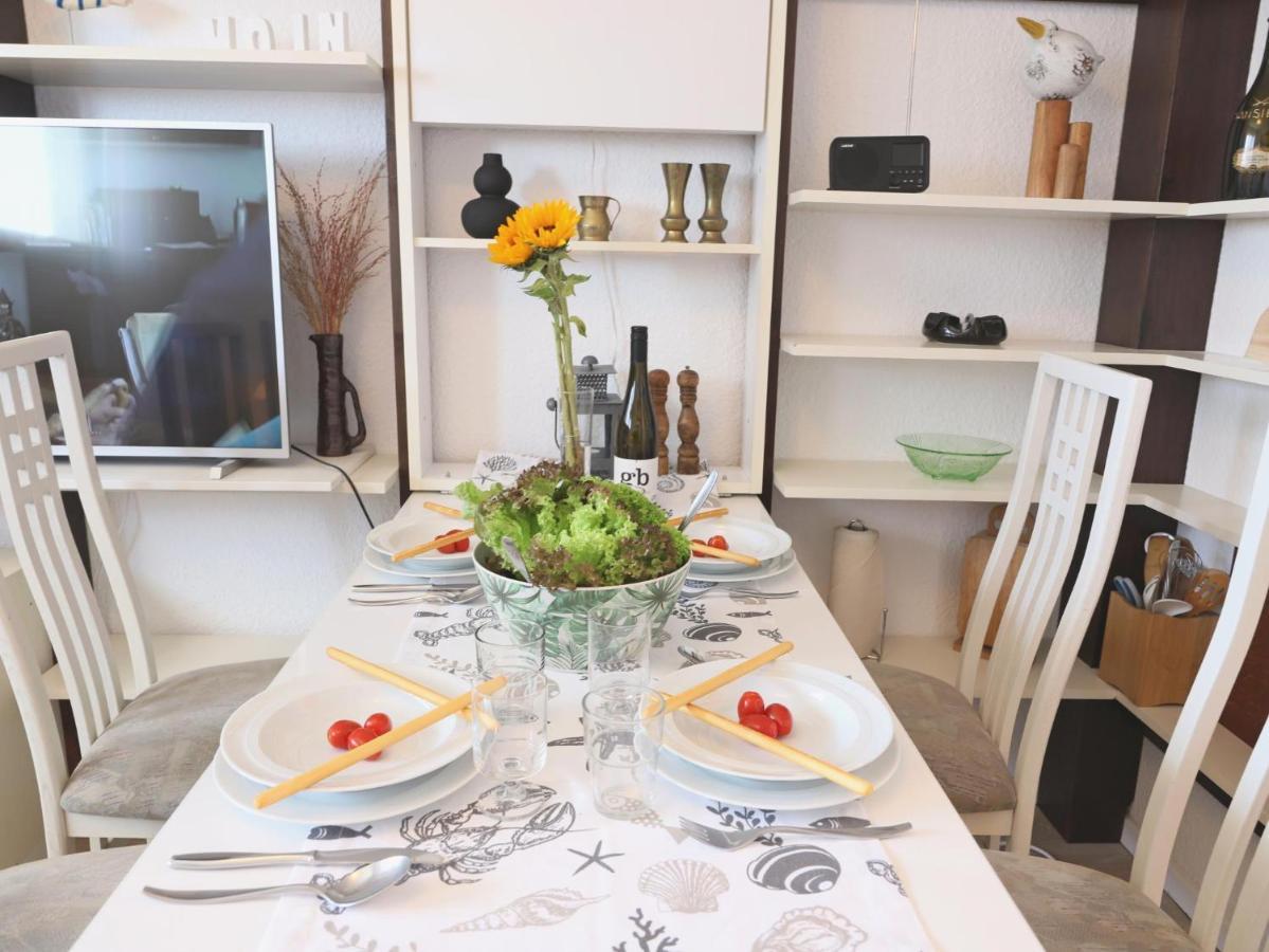 Einfaches 2-Zimmer-Appartement Mit Balkon. Вестерланд Экстерьер фото