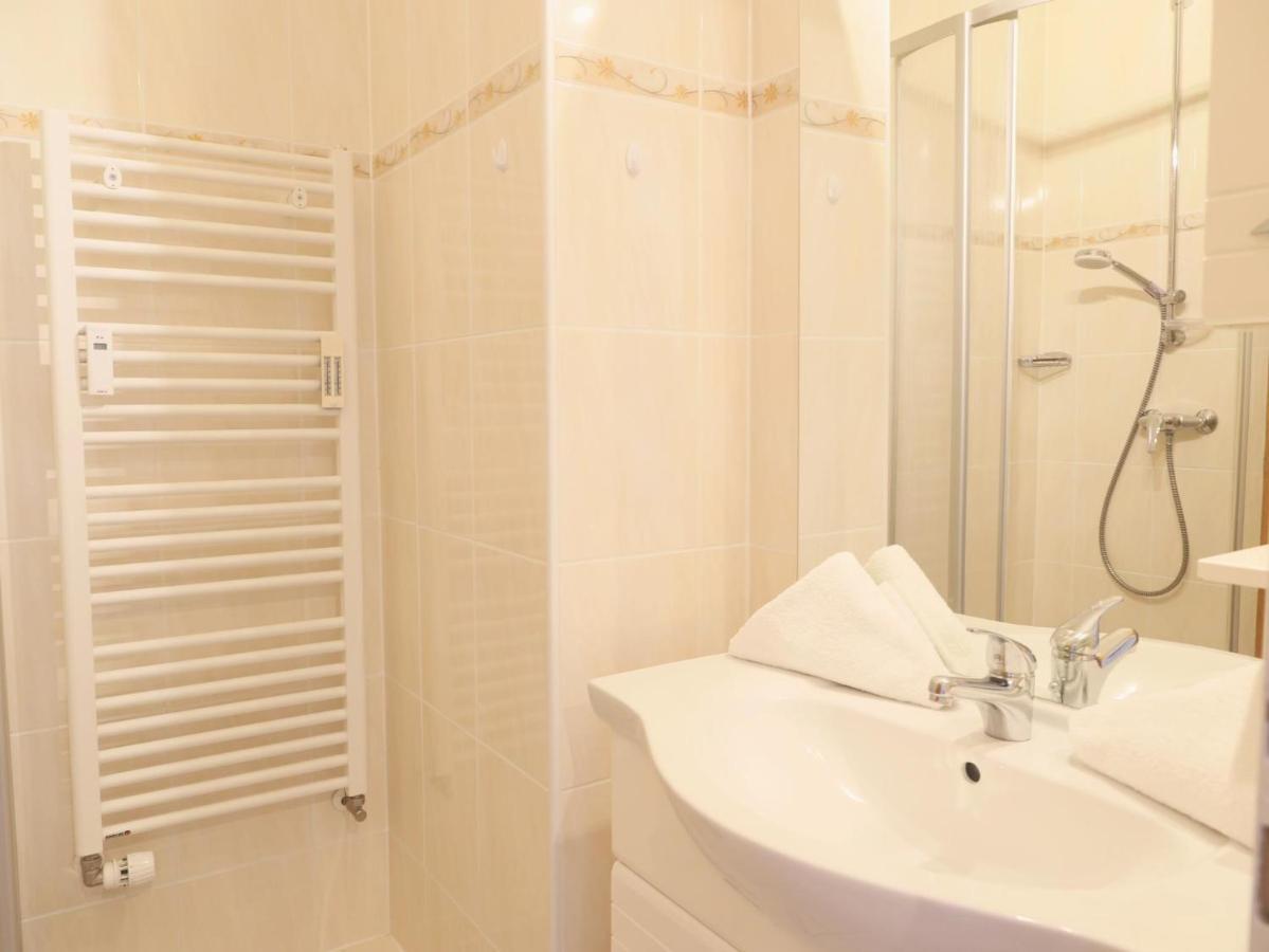 Einfaches 2-Zimmer-Appartement Mit Balkon. Вестерланд Экстерьер фото